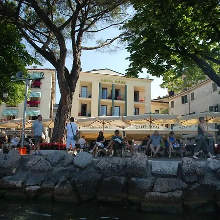 Roma Hotel 3*